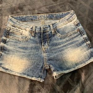 Light washed jean shorts!